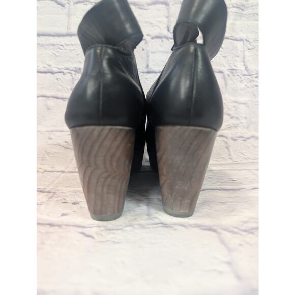 Coclico black modern platform wedge on wood heel sz 38/7-7.5 $350 - Picture 8 of 9